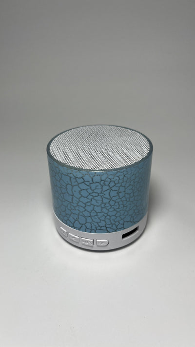 Altavoz Bluetooth Portátil A9 Mini con Subwoofer y Luz LED - Image 4