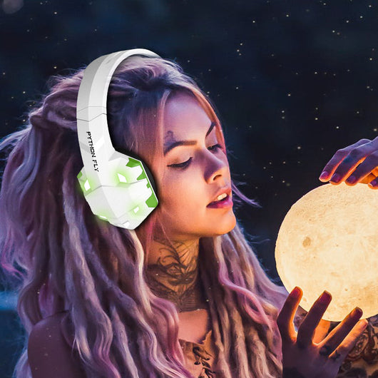 Headset Gaming Profesional Alámbrico con Micrófono y Luz LED - Image 11