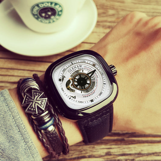 Reloj Automático para Hombre Friday Red Square con Diseño Calado