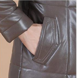 Chaqueta de Plumón en Cuero Genuino para Mujeres Maduras - Image 10