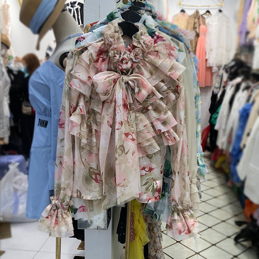 Blusa Elegante de Manga Larga con Volantes y Detalles Fluidos - Image 3