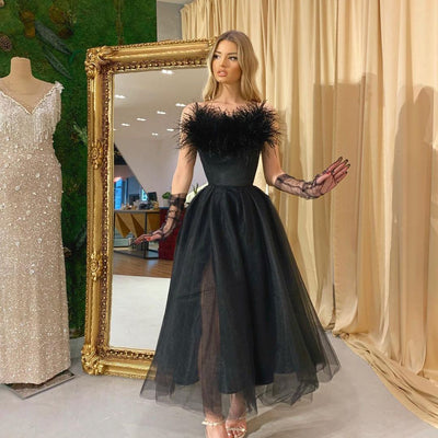Vestido de Noche Elegante con Tirantes de Plumas y Tul - Colección Primavera Verano - Image 3