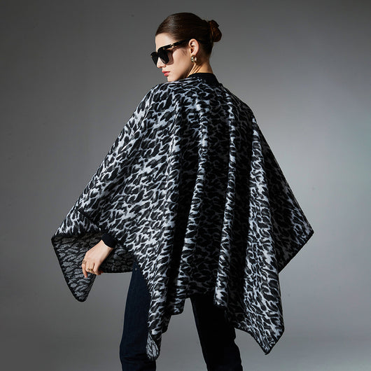Chal Cruzado Estampado Leopardo Negro - Versátil para Primavera, Otoño e Invierno - Image 3