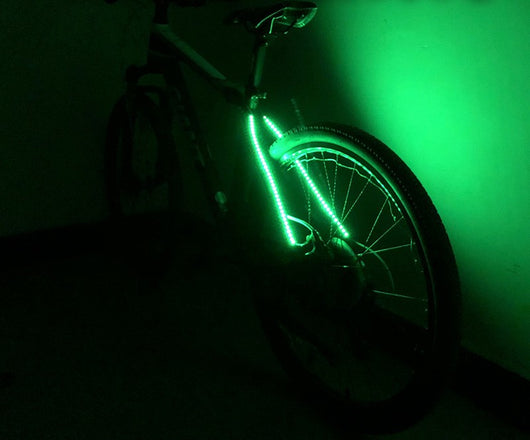 Luz Trasera de Seguridad para Bicicleta con Soporte de Decoración - Image 4