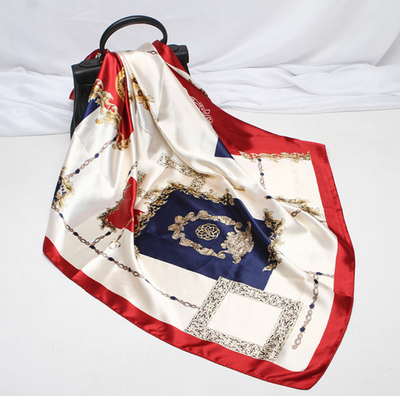 Pañuelo de Seda Estampado Cuadrado - Image 6