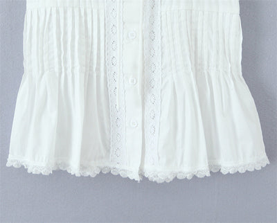Blusa Elegante de Encaje Francés Confeccionada a Mano con Pliegues y Parches - Image 11