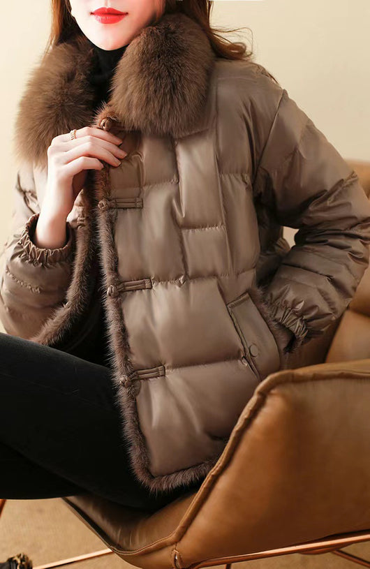 Chaqueta Térmica de Plumón de Pato Blanco con Cuello de Piel - Image 12