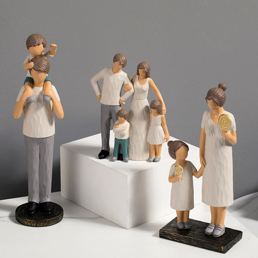 Decoración Familiar Feliz - Personajes Creativos para Bodas y Familia