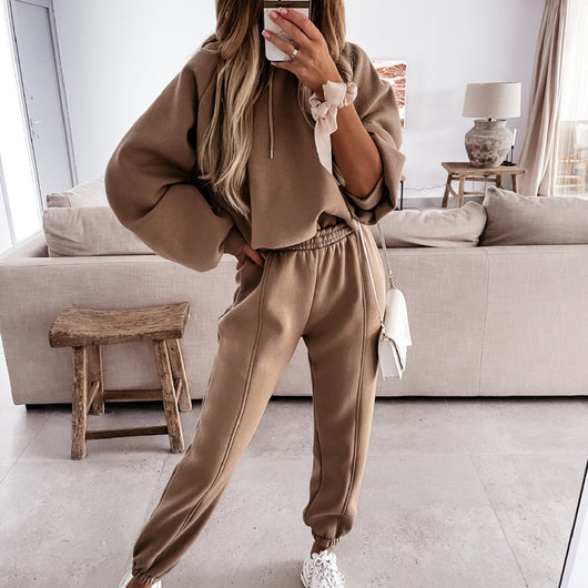 Conjunto Deportivo y Casual para Mujer con Sudadera con Capucha - Dos Piezas - Image 4
