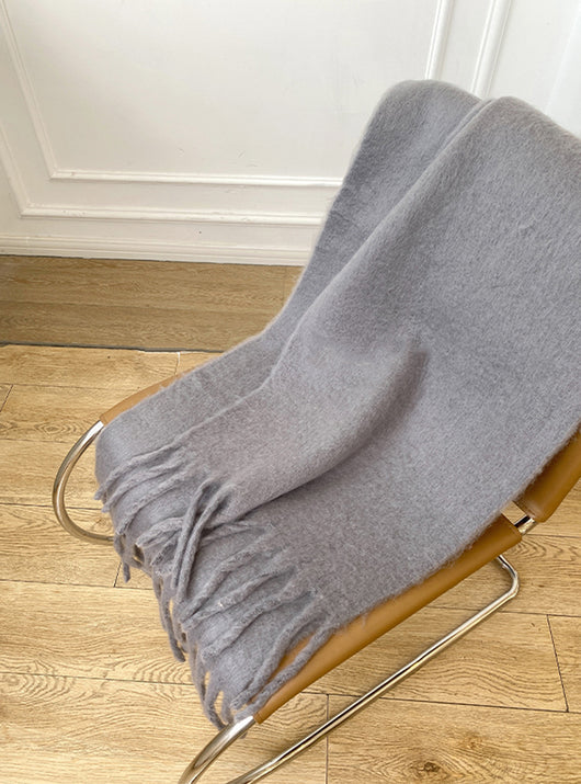 Bufanda de Mohair Premium en Colores Sólidos para Mujer - Image 4