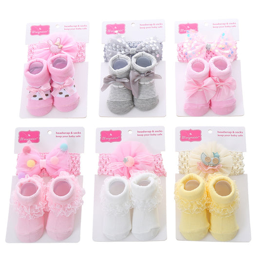 Calcetines Infantiles con Pompones 3D y Diseño de Lunares