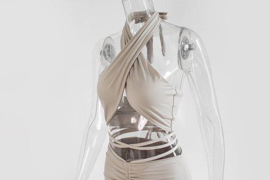Vestido Dos Piezas Halter con Encaje y Volantes Anudado Espalda Descubierta - Image 19