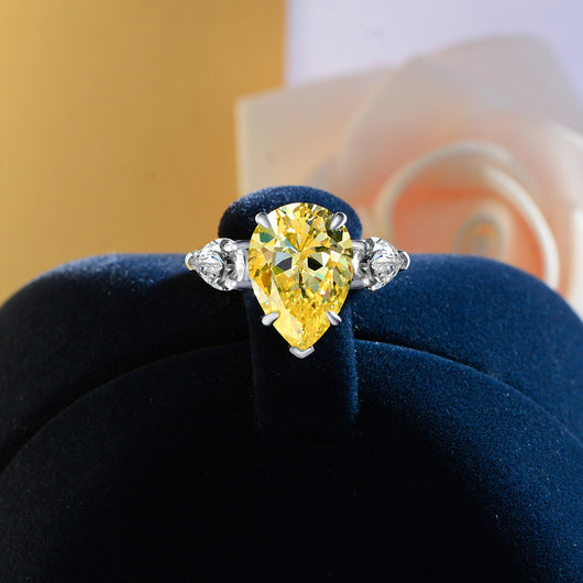 Anillo de Oro Blanco con Diamante de Alto Carbono 10 Quilates Diseño Gota - Image 7
