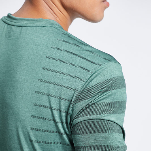 Camiseta Deportiva Transpirable para Hombre - Conjunto de Ropa Deportiva - Image 2