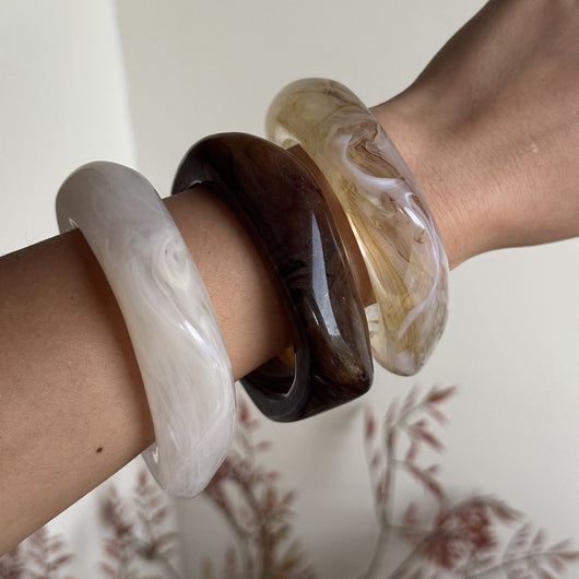 Pulsera de Acrílico Exagerada Estilo Europeo Americano con Diseño Translúcido Irregular - Image 3