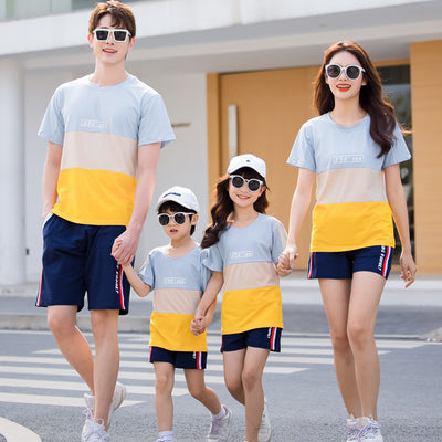 Conjuntos de Pijamas a Rayas para Toda la Familia - Camiseta y Shorts Coordinados