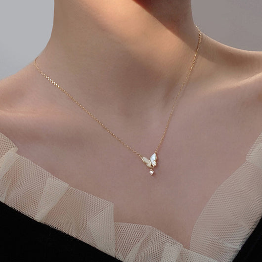 Collar Mariposa de Concha - Image 7
