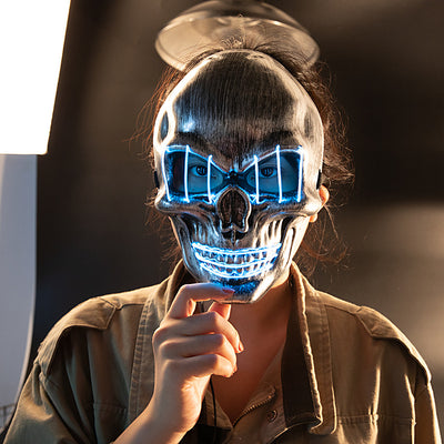 Máscara Luminosa Calavera y Tibias Cruzadas con Luz Fría para Fiestas - Image 6