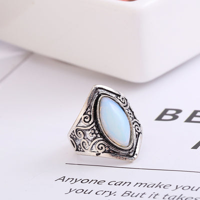 Anillo de Plata Thai con Piedra de Luna Estilo Punk - Image 5