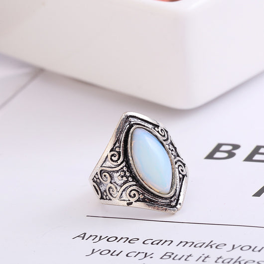 Anillo de Plata Thai con Piedra de Luna Estilo Punk - Image 5
