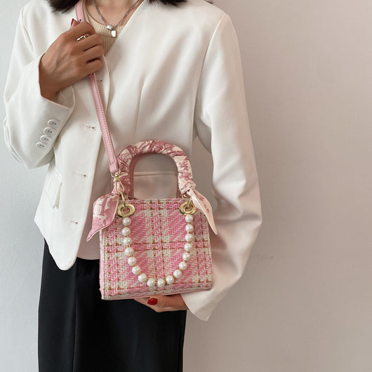 Bolso Diagonal Elegante con Perla y Diseño Asimétrico - Image 3
