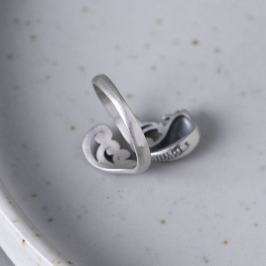 Anillo de Dedo Índice con Diseño de Ondas de Agua y Carpa - Image 8
