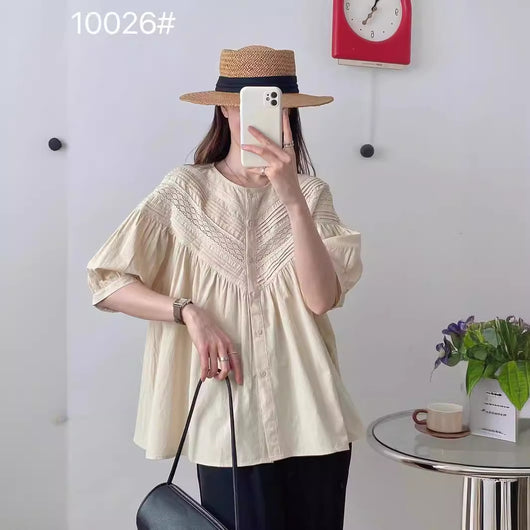 Blusa Clásica de Encaje Cuello Redondo Manga Corta - Image 3