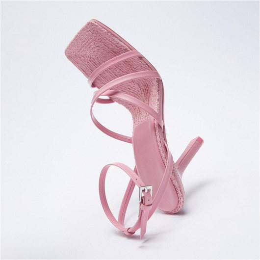 Sandalias Stiletto de Cuero con Tira Cruzada y Punta Cuadrada - Image 9