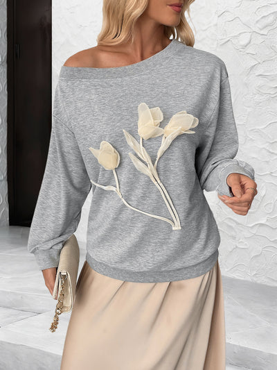 Blusa Elegante con Flores 3D y Hombros Descubiertos - Image 11