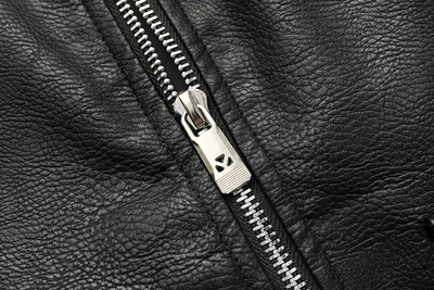 Chaqueta de Cuero para Hombre con Bordado en Solapa - Image 10