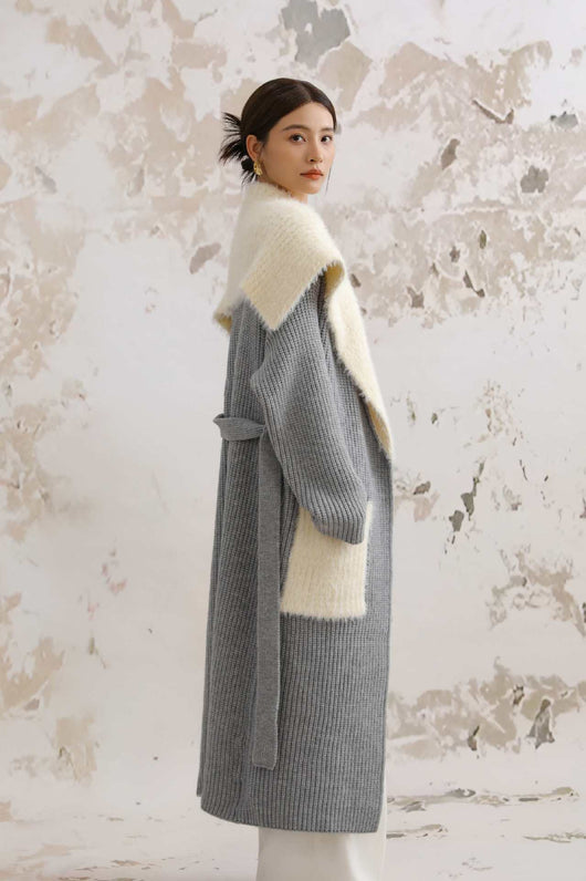 Cardigan Largo con Cuello de Piel Sintética y Tejido Suelto - Image 18