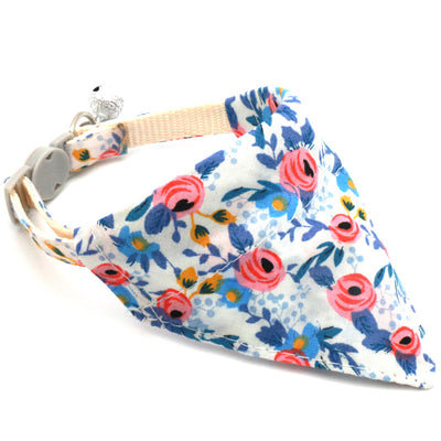 Pañoleta Triangular Floral para Mascotas Talla Pequeña - Image 3