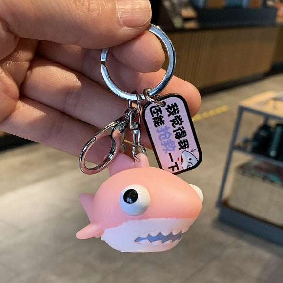 Llavero Tiburón Colorido con Diseño Llamativo