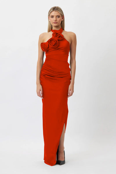 Vestido Largo Blanco con Halter Floral de Diseño Elegante - Image 22