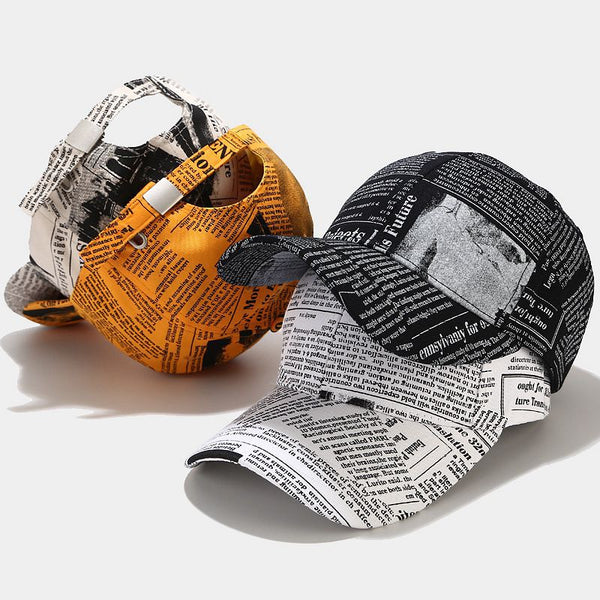 Gorra de Béisbol Retro Estilo Universitario con Patrón de Periódico para Hombre