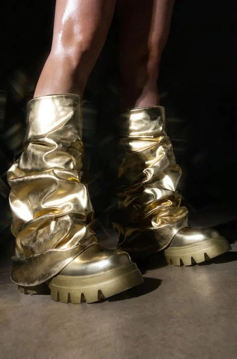 Botas Tipo Pipe de Cuero Charol con Punta Redonda - Estilo Fashion - Image 2