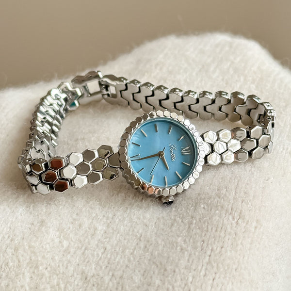Reloj de Cuarzo Dorado Rosa Elegante y Compacto