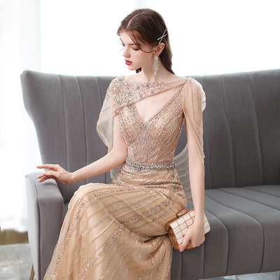 Vestido de Noche Dorado con Cola de Sirena para Mujer - Image 3