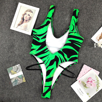 Bikini de Una Pieza con Espalda Sensual y Estampado de Llamas - Image 16