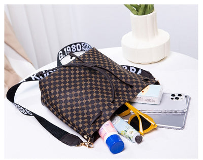 Bolso Bucket de Cuero PU Multicapa para Mujer - Bolso Crossbody Elegante y Versátil - Image 16