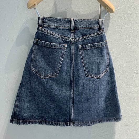 Falda Denim con Abertura Frontal, Perlas y Diamantes - Image 6