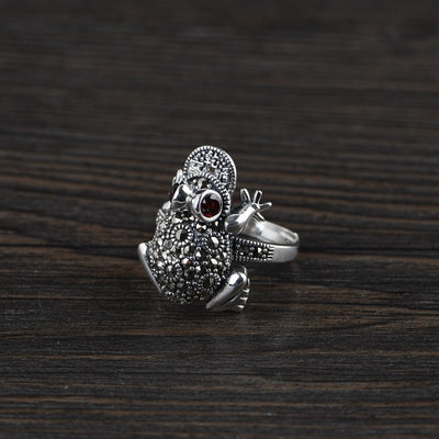 Anillo de Plata Thai Vintage con Diseño de Cigarra y Rana Dorada - Image 7