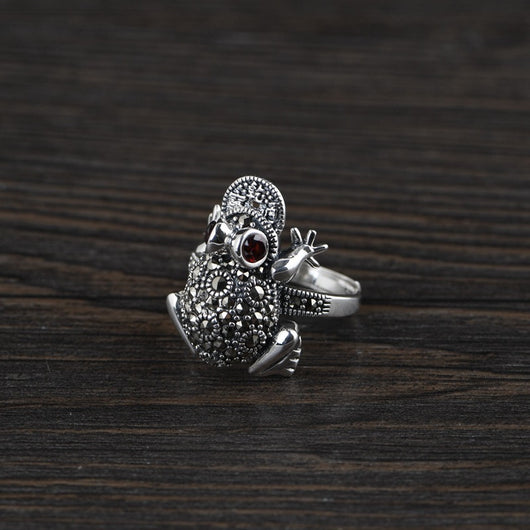 Anillo de Plata Thai Vintage con Diseño de Cigarra y Rana Dorada - Image 7