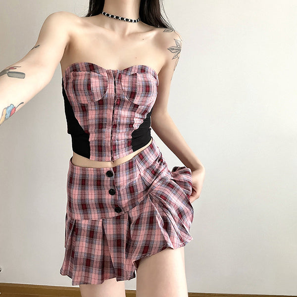Conjunto Crop Top y Falda Ajustada - Estilo Moderno y Atrevido
