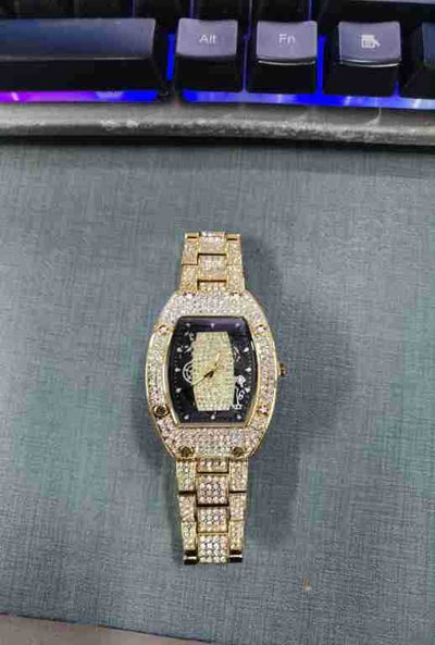 Reloj de Cuarzo Hip Hop Diseño Minimalista con Diamantes a Juego - Image 10