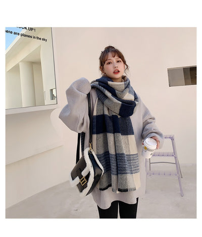 Bufanda Cuadriculada Blanca y Azul Estilo Japonés para Mujer - Image 13