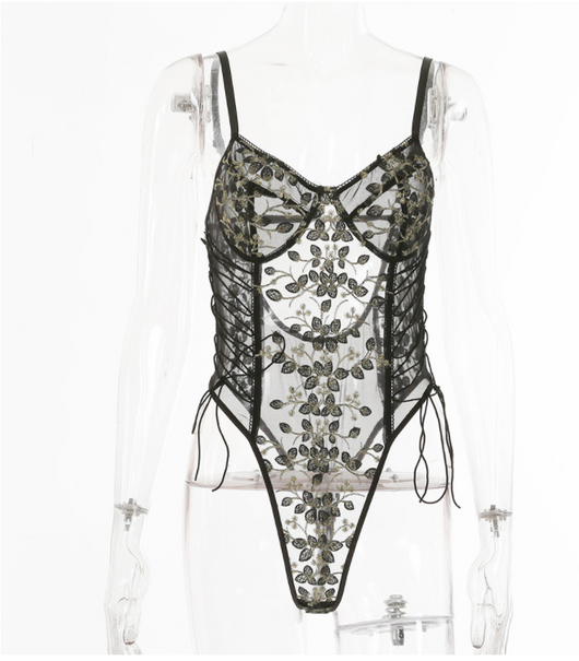Jumpsuit de Encaje Bordado Elegante para uso en Ecuador - Image 14