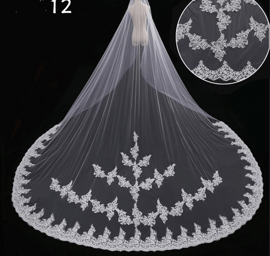 Vestido de Novia Lujo con Cola Larga y Velo de Hada Mágica - Image 36