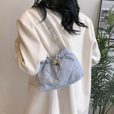 Bolsa Mensajera de Cadena Rombo Elegante para Viajero - Image 3