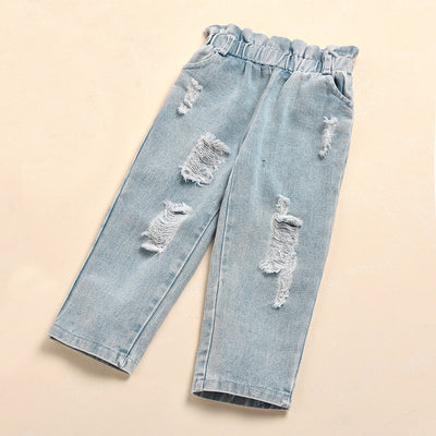 Conjunto Asimétrico: Blusa de Algodón con Hombro Descubierto y Jeans Rotos - Image 6